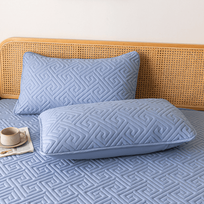 Ultra Soft Water-Resistant Quilted Bed Cover Set