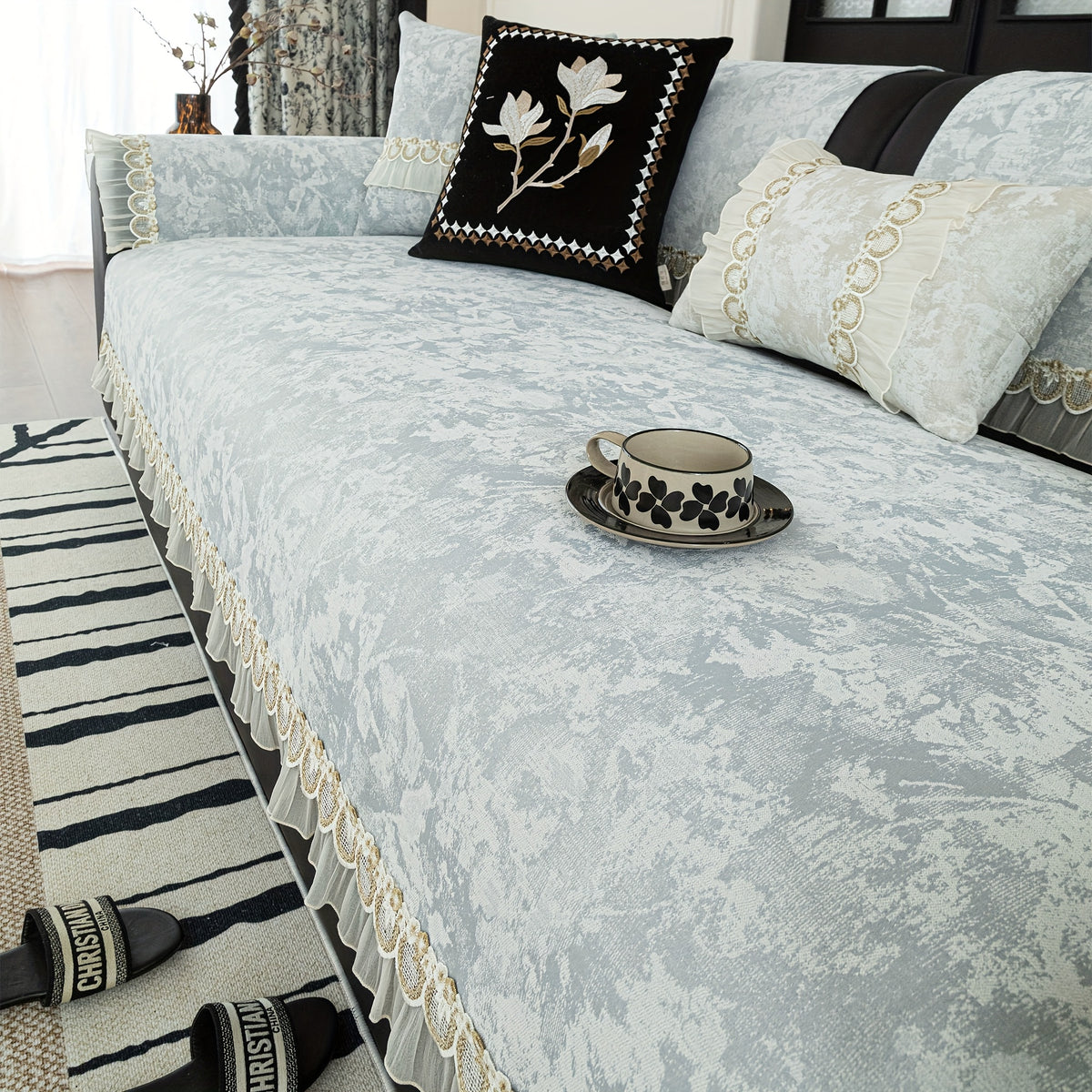 FLORAL ANTI SKID LACE SOFA MAT - CELADON GREEN