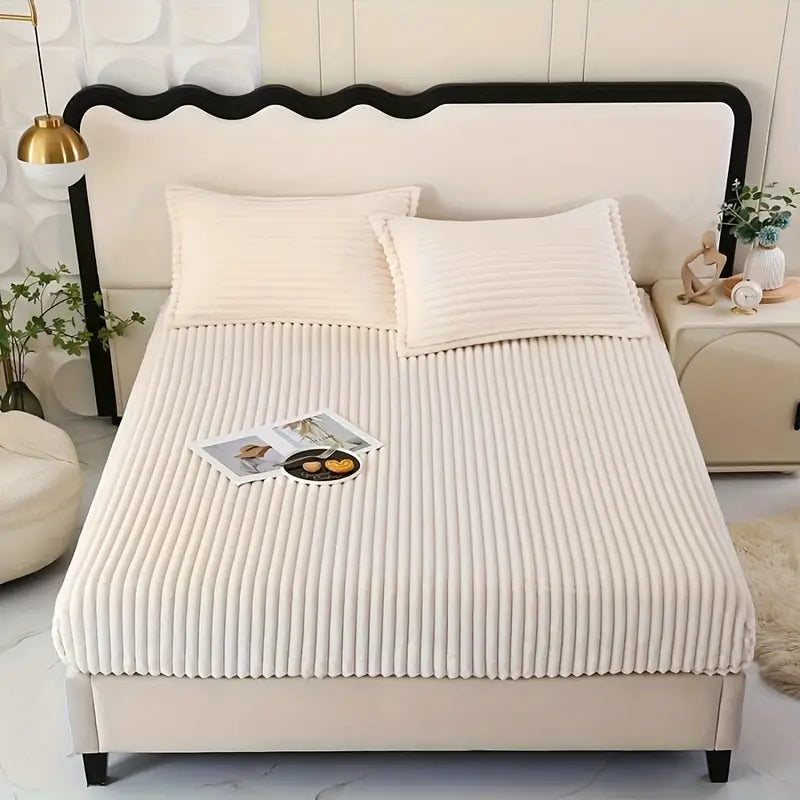 Luxe Rabbit Fur Fitted Sheet - White / KING SIZE (72X78)