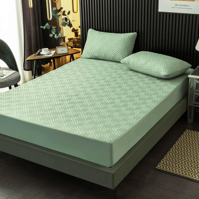 Ultra Soft Water-Resistant Quilted Bed Cover Set