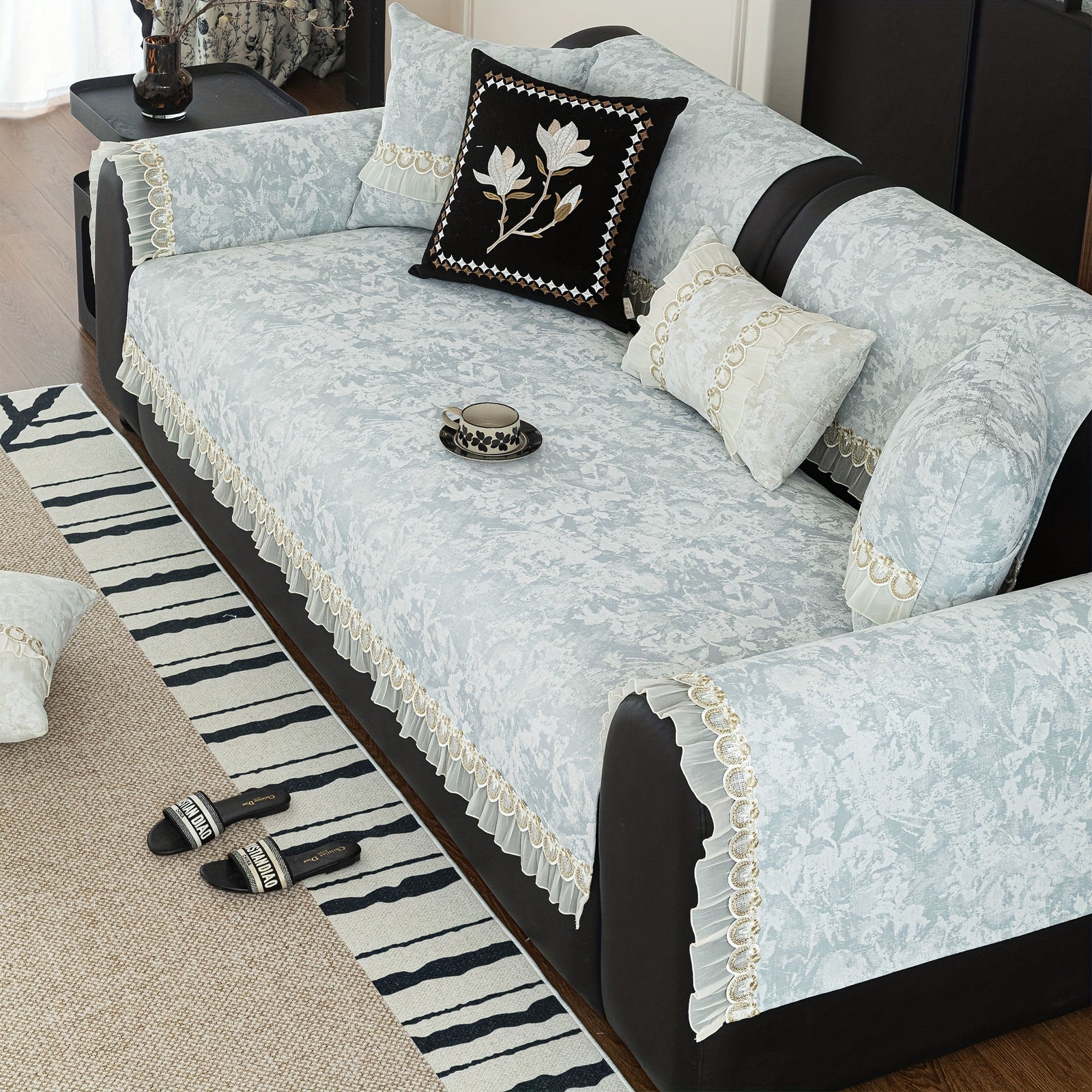 FLORAL ANTI SKID LACE SOFA MAT - CELADON GREEN