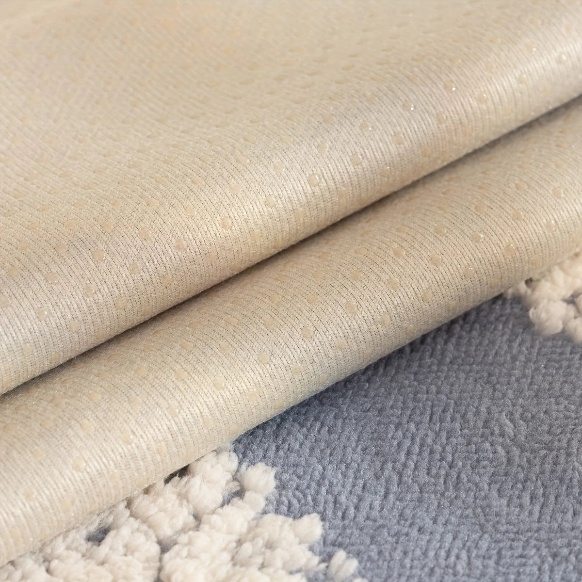 Vintage Modern Velveteen Sofa Mat - Grey/White