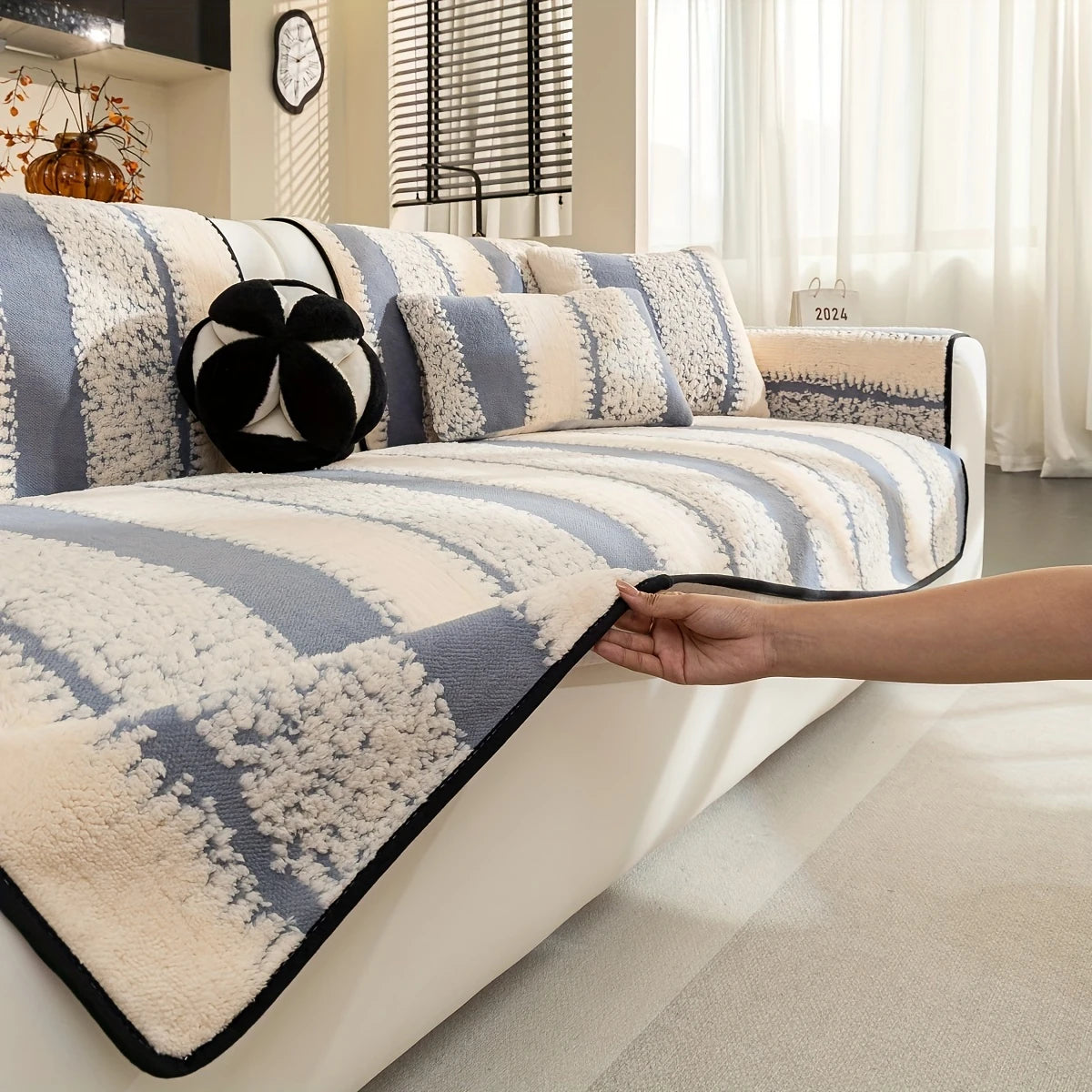 Vintage Modern Velveteen Sofa Mat - Grey/White