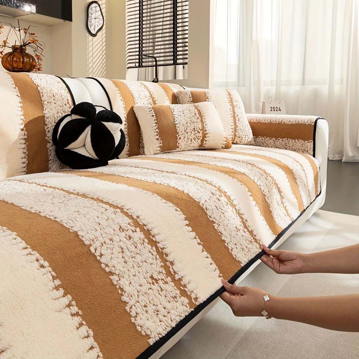 Vintage Modern Velveteen Sofa Mat - Brown/White